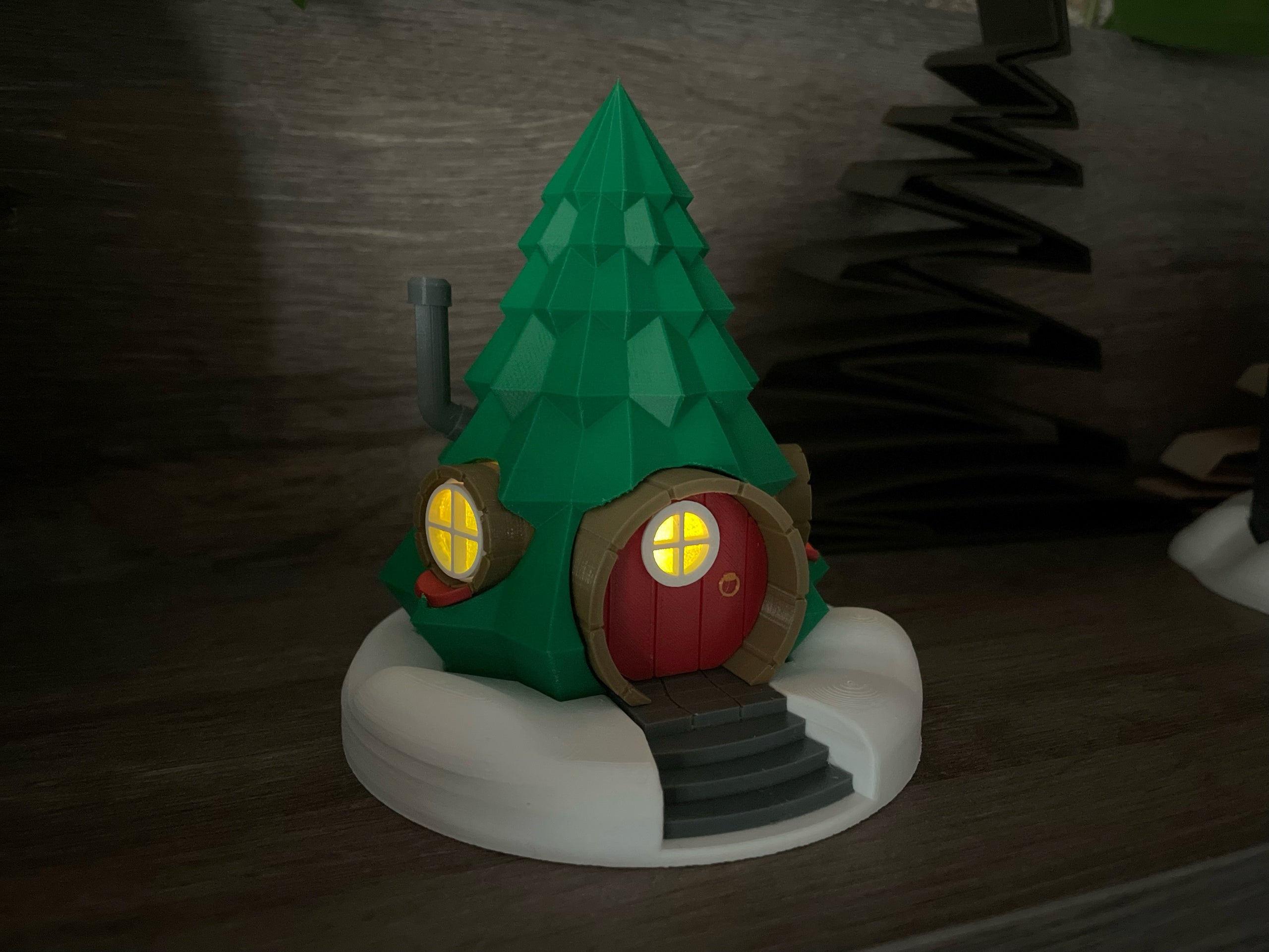 🧚♀️ Maison de fée lumineuse en forme de sapin de Noël 🎄 (imprimée en 3D)