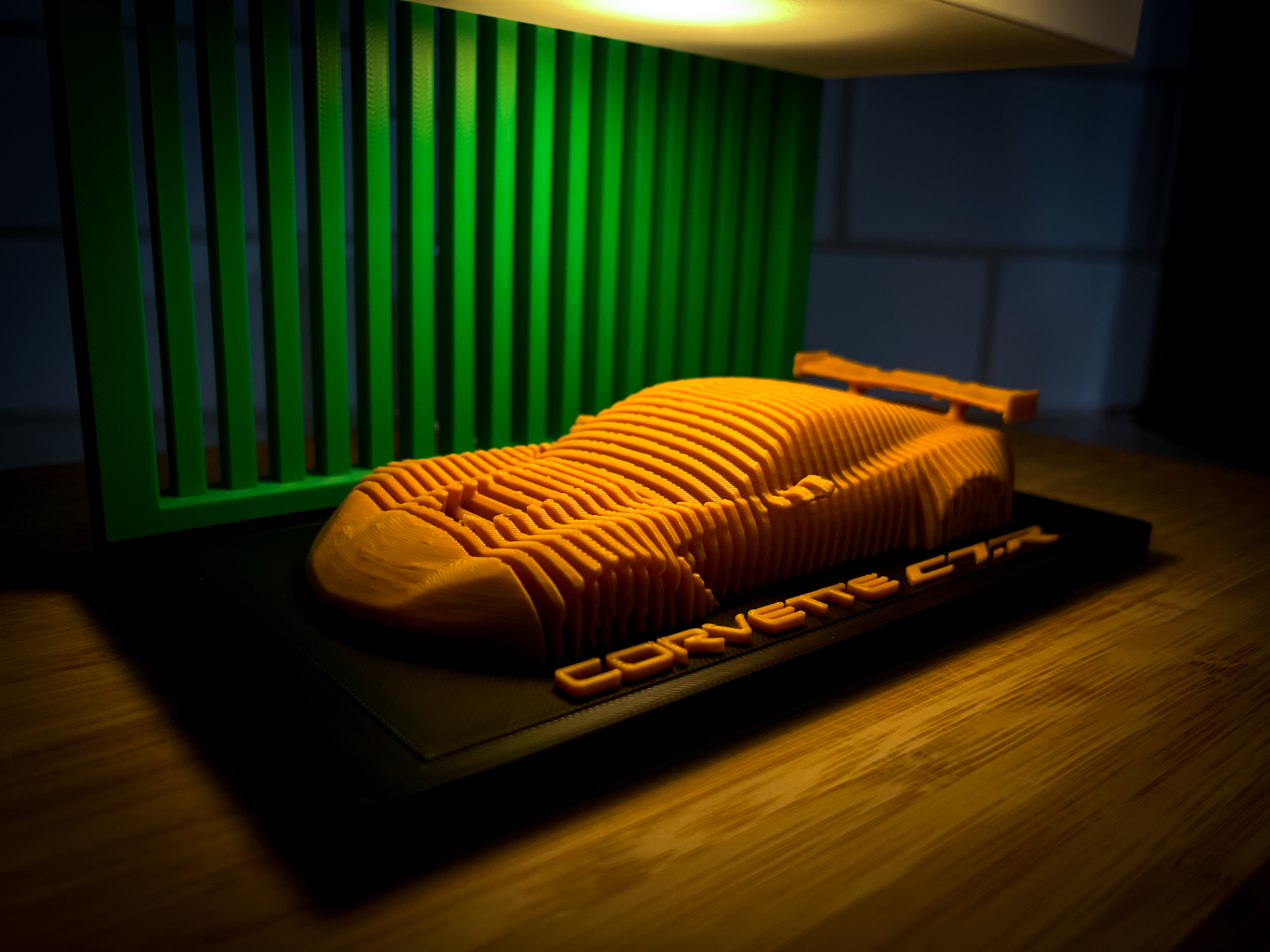 🏁 Corvette C7R – Art automobile 3D multicouche (17 cm)