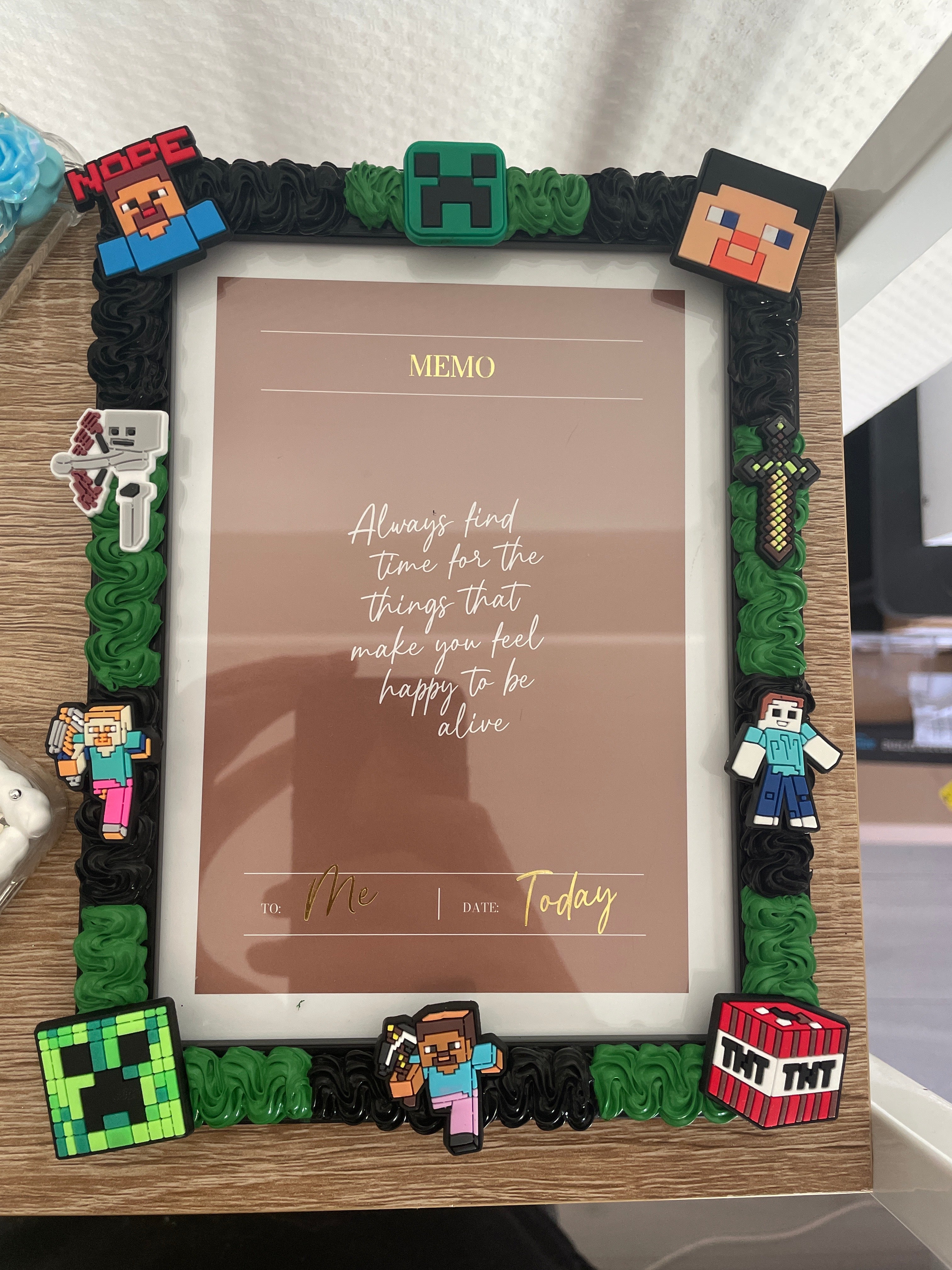 🎨 Cadres personnalisés en crèmes collées – Une déco unique et faite main ! 🌸