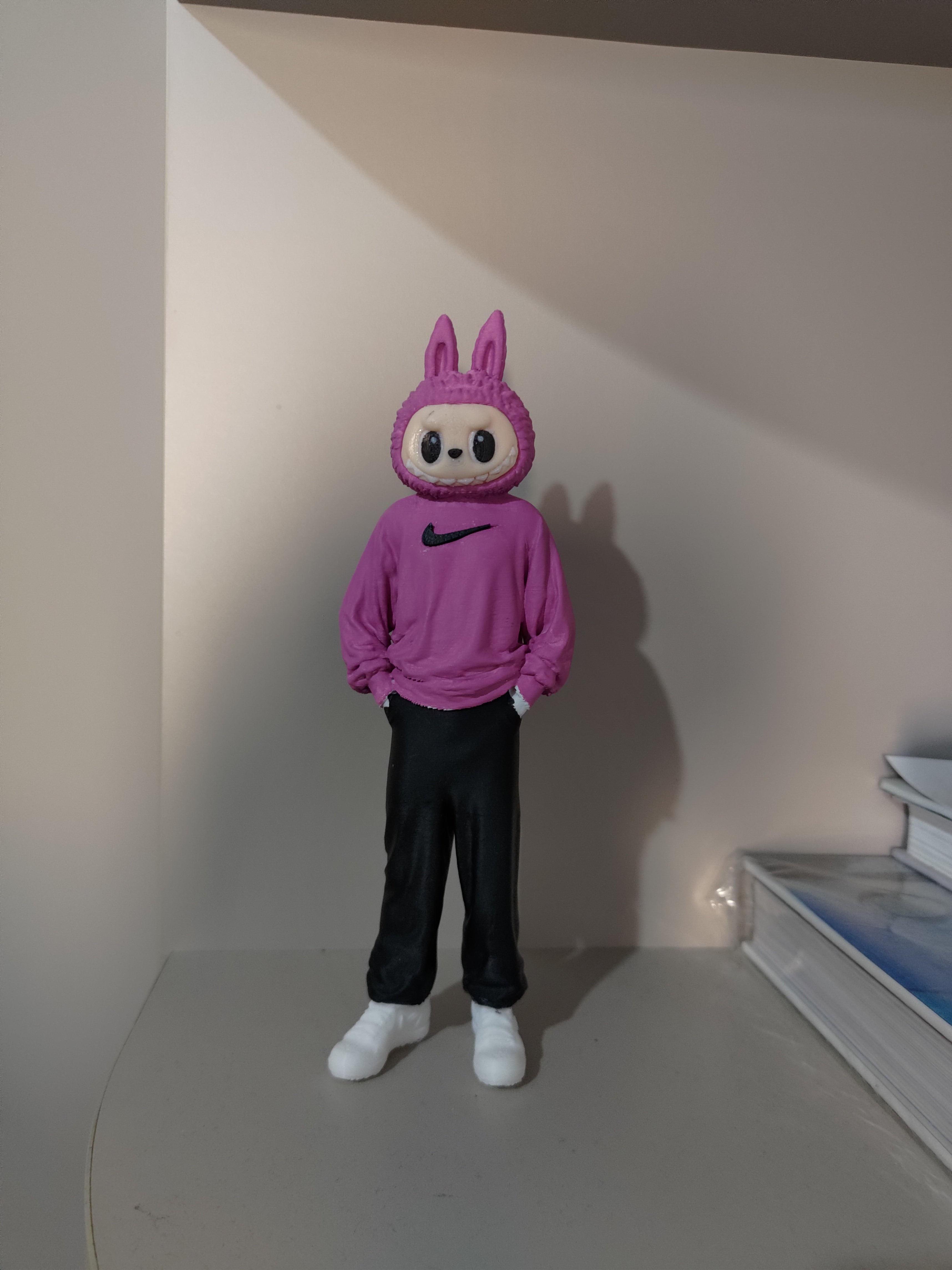 🔥 Labubu 20 cm – Style Urbain – Imprimé en 3D avec Finition Premium 🔥