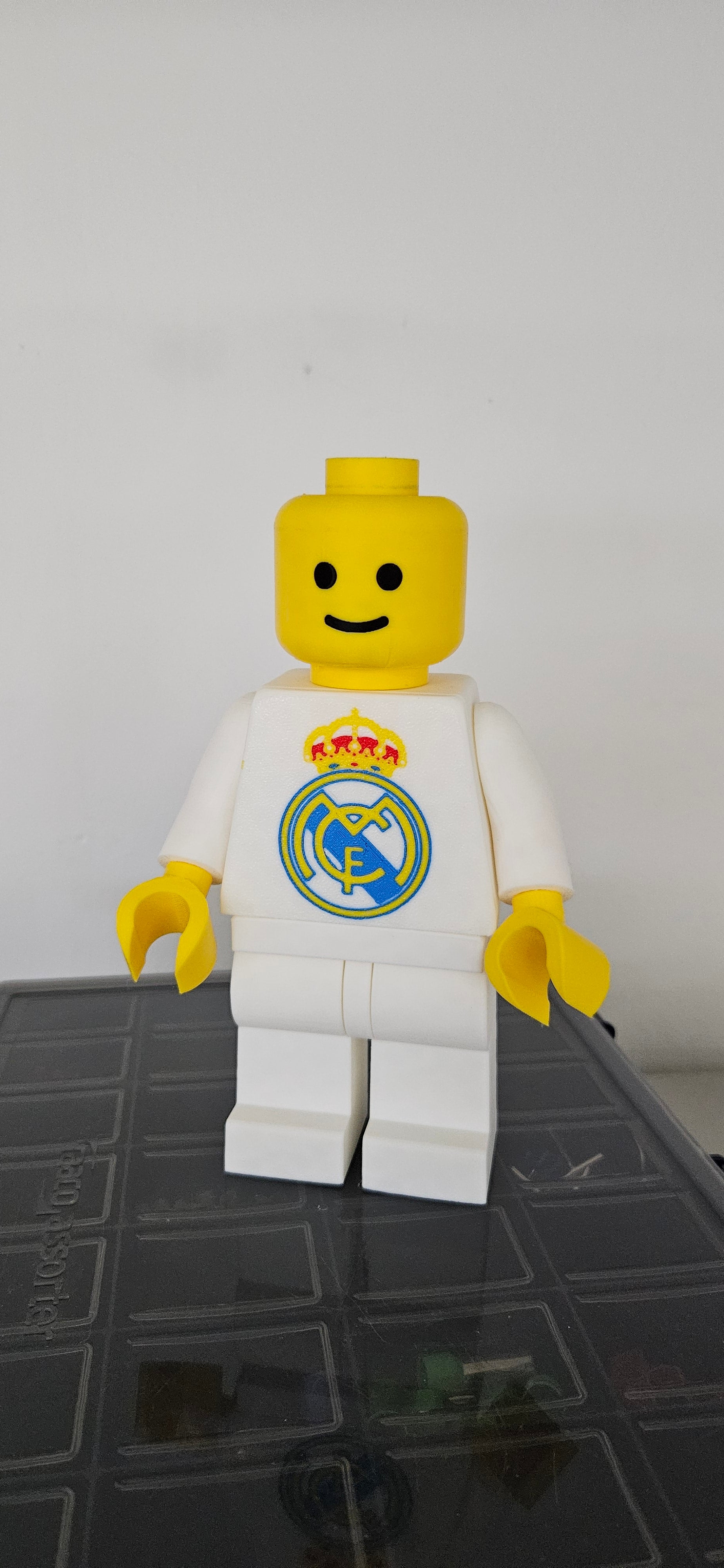 🧍‍♂️ Playmobil Géant Real Madrid – Impression 3D (20 cm)