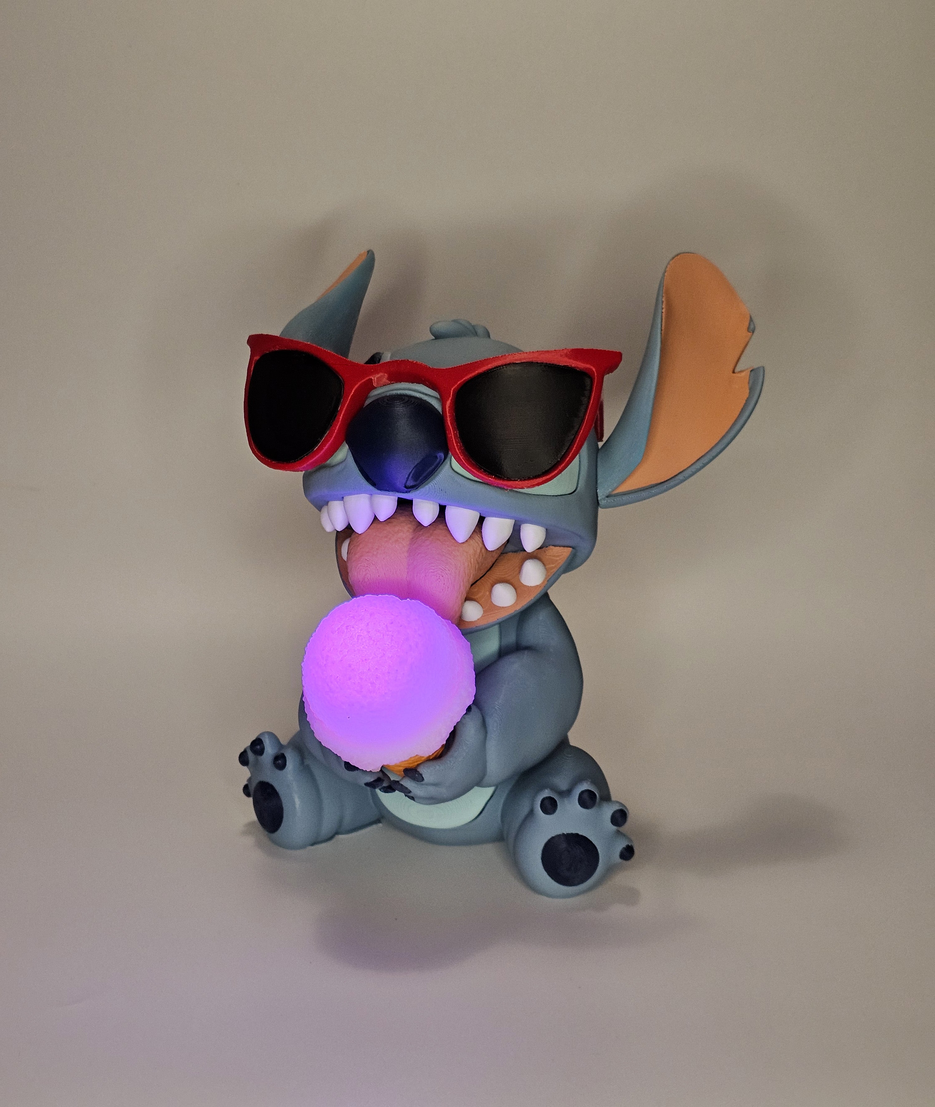 🧊 Figurine 3D – Stitch avec glace et lunettes de soleil 😎🍦