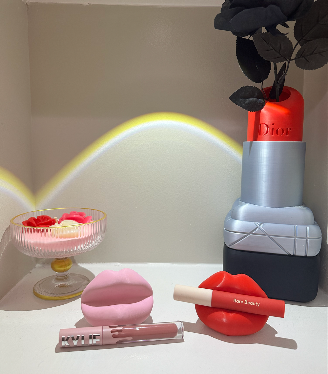 🌹 Vase Dior & Lèvres porte-rouge à lèvres 3D – Pièces uniques et élégantes ! 🌹