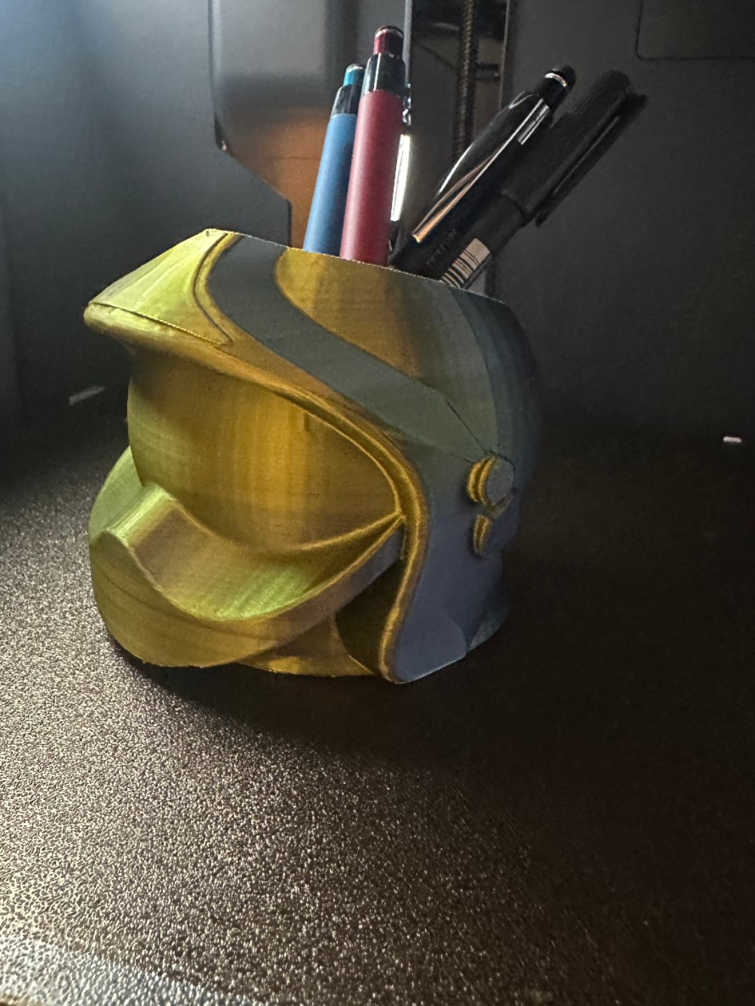 Boîte à crayons “Casque de pompier” – Impression 3D 🔥